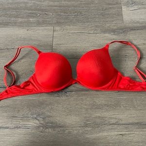 Victoria’s Secret push up bra